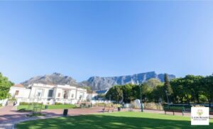 Cape Town accommodation for 2 buffet breakfast B&B